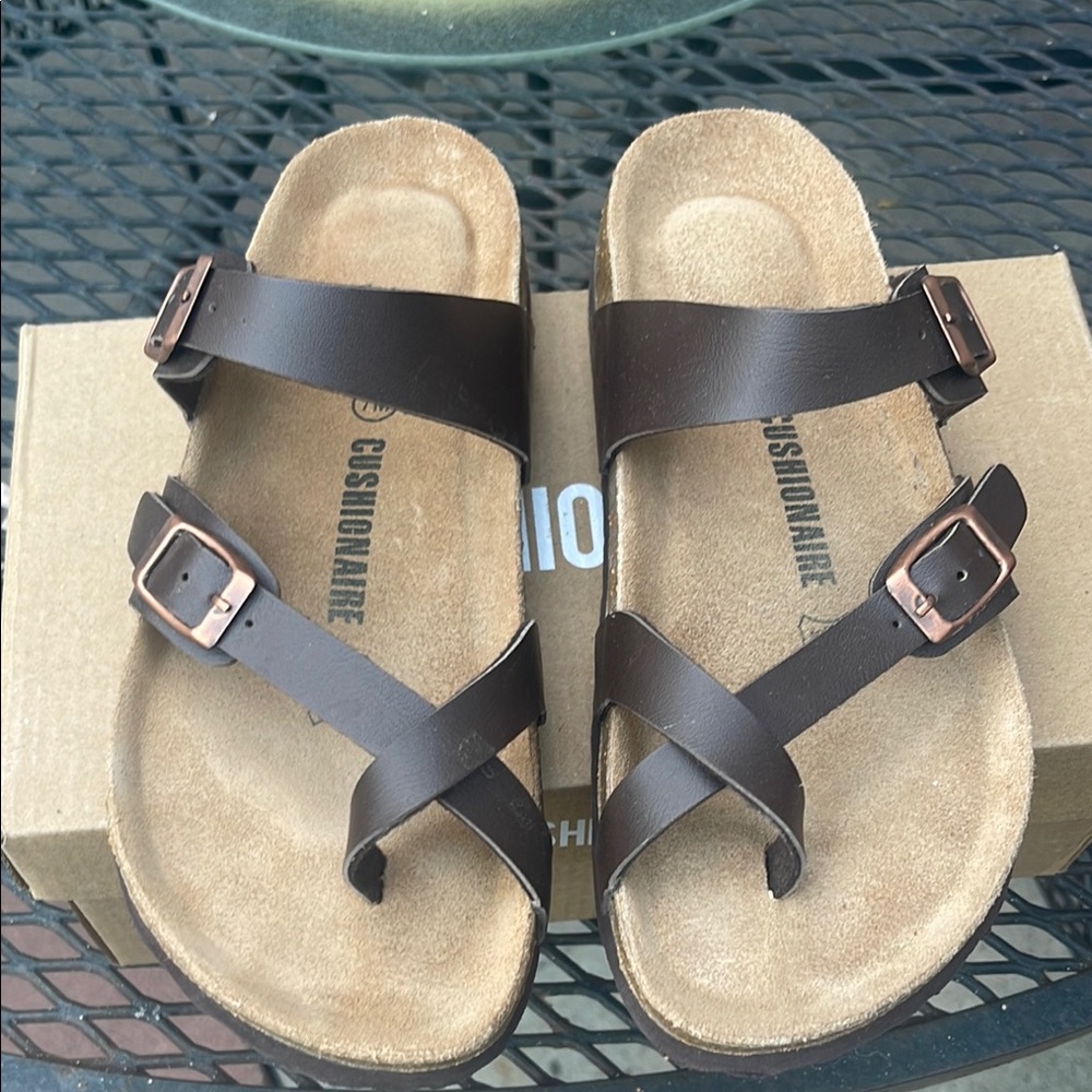 Cushionaire Luna Cork Footbed  Brown Sandals for Casual Comfort Size 7M